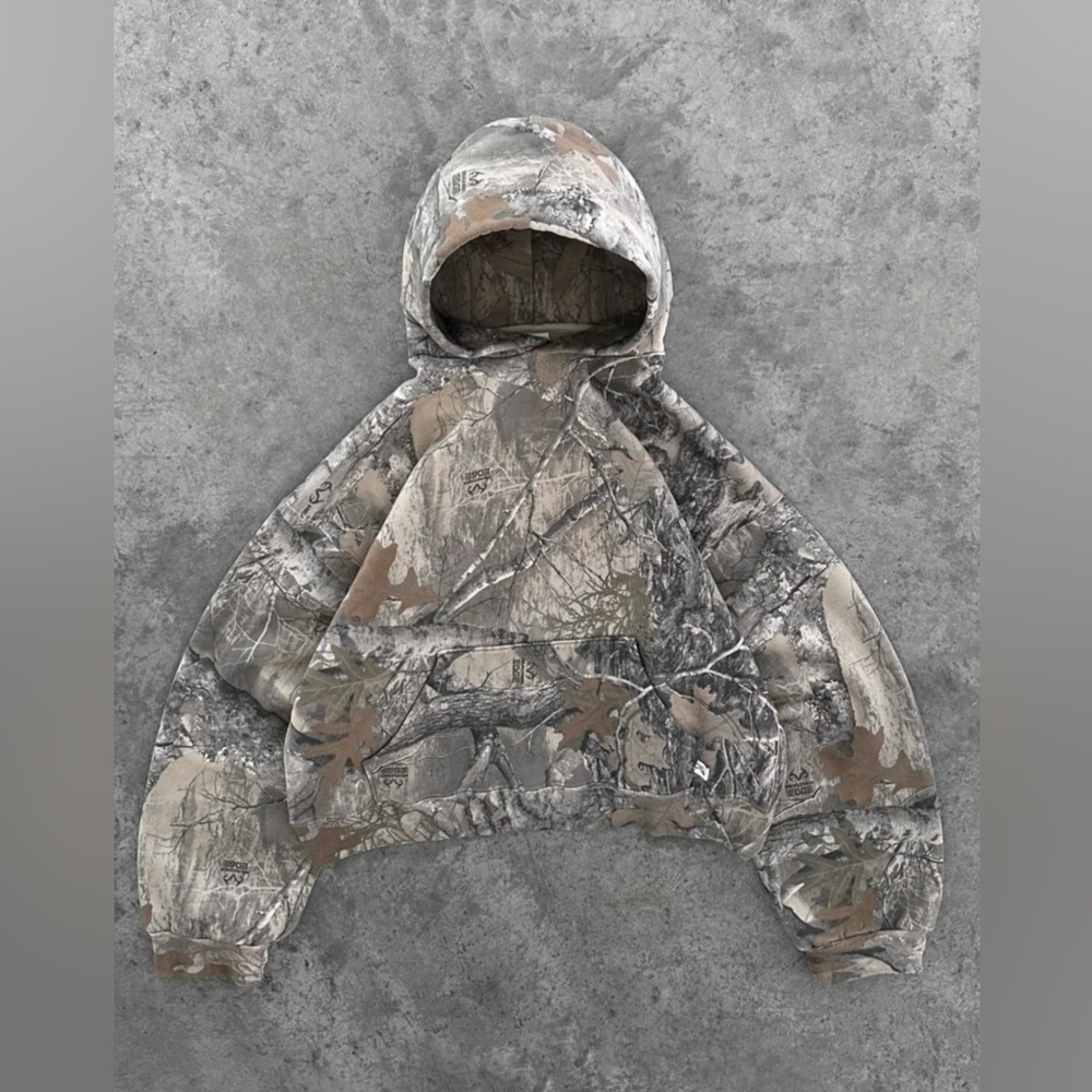 Akimbo Camo Hoodie